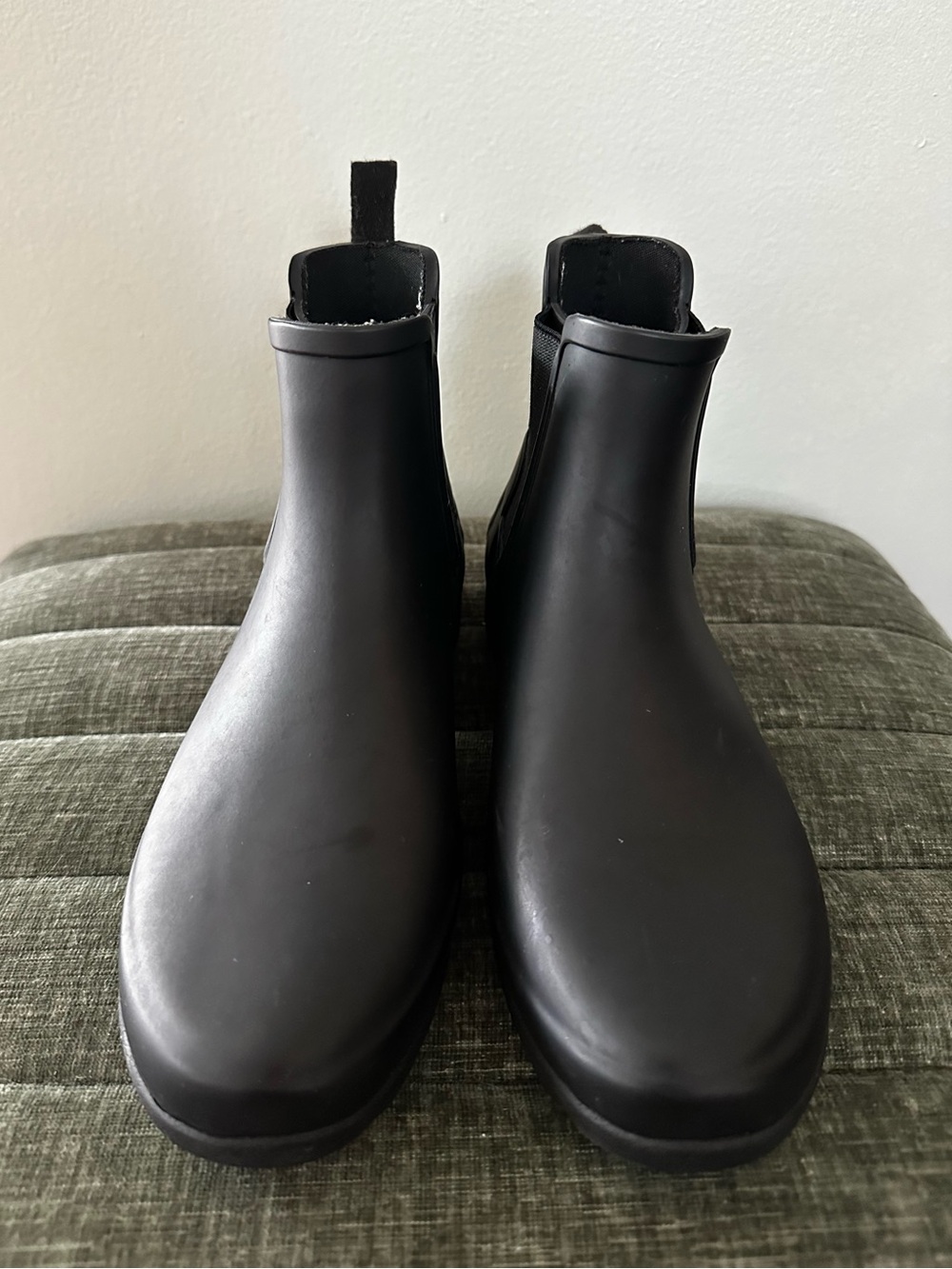 Hunter Original Chelsea Black Waterproof Rain Boots Women’s 6